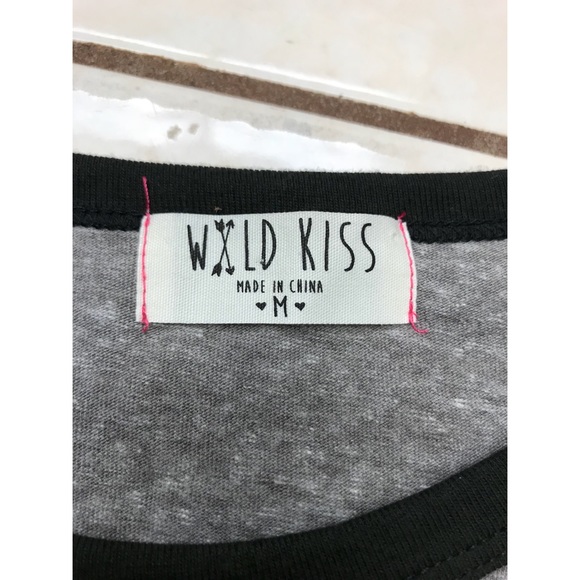 🇺🇸Wild Kiss Patch Graphic Tee - Picture 5 of 6